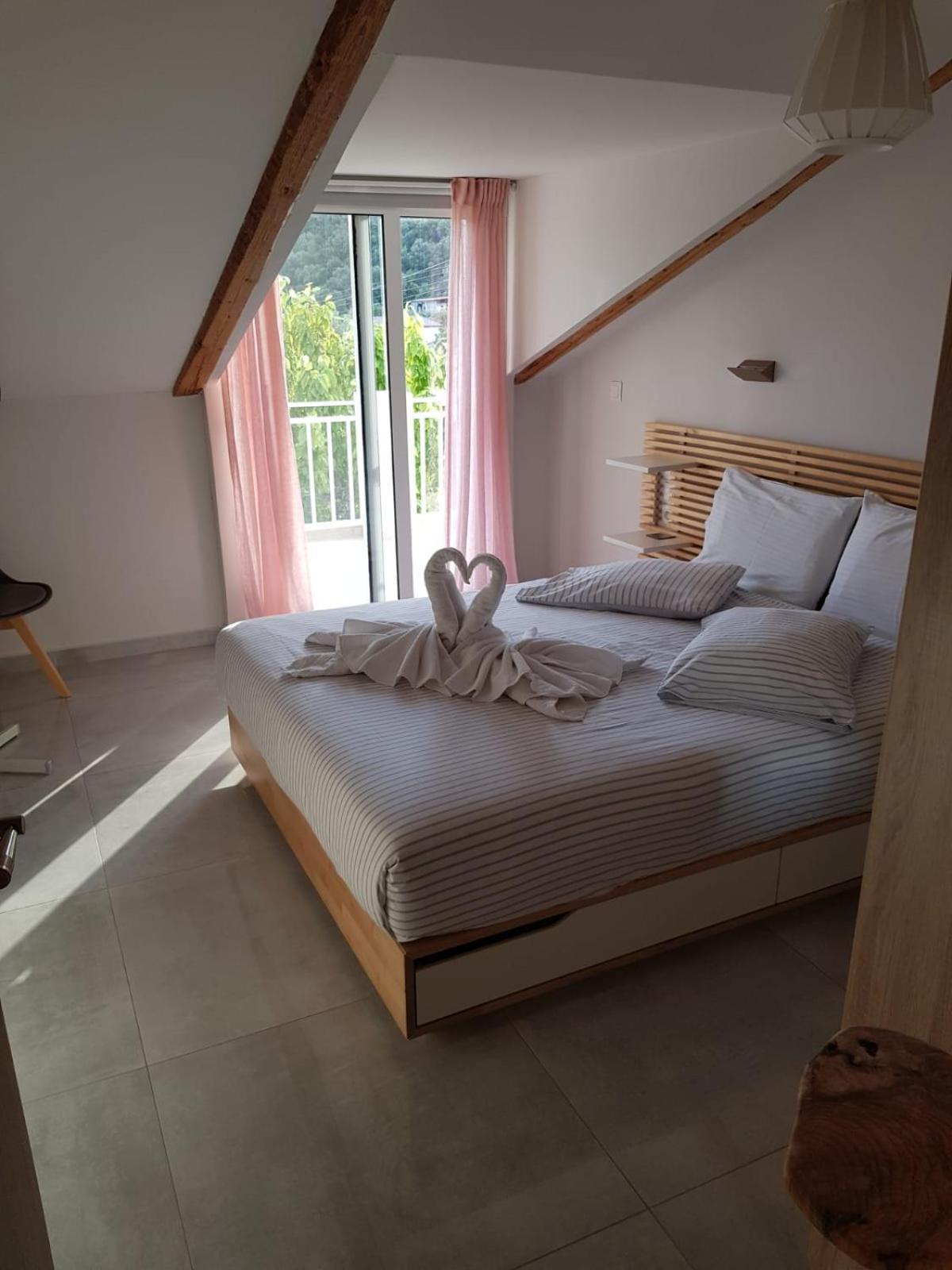 Kallimos Vasilikí Pokoj fotografie